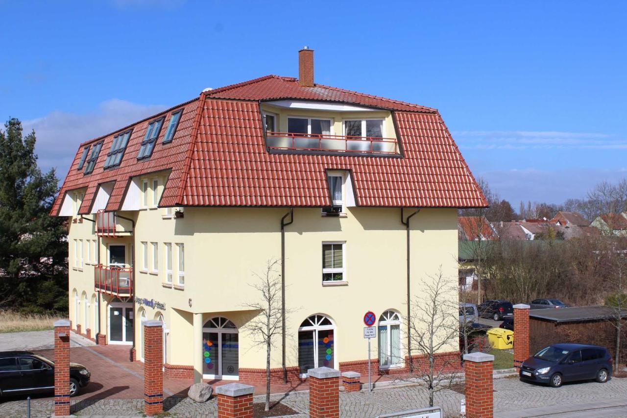 Ferienwohnung Am Schloss اوكرموند المظهر الخارجي الصورة